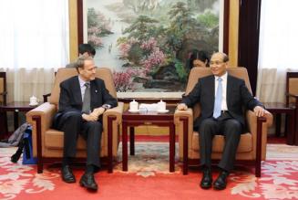 孙扎根副局长会见FSC总干事凯姆•卡斯滕森